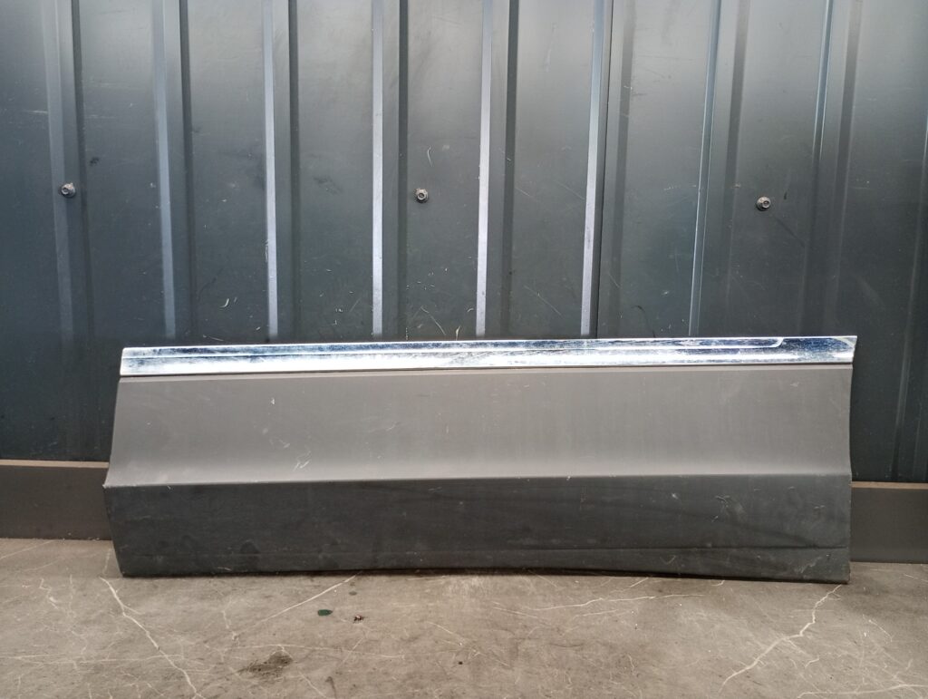 5nl854949k Listwa drzwi lewy tyl VW TIGUAN II