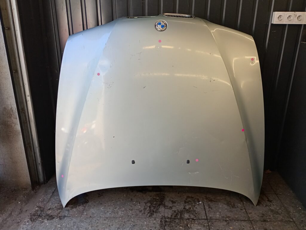 Maska BMW 5 E39 SREBRNA