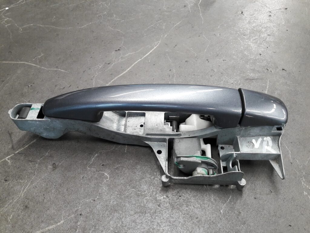 1199D4 klamka prawy przod zewnetrzna Peugeot 207 1.4