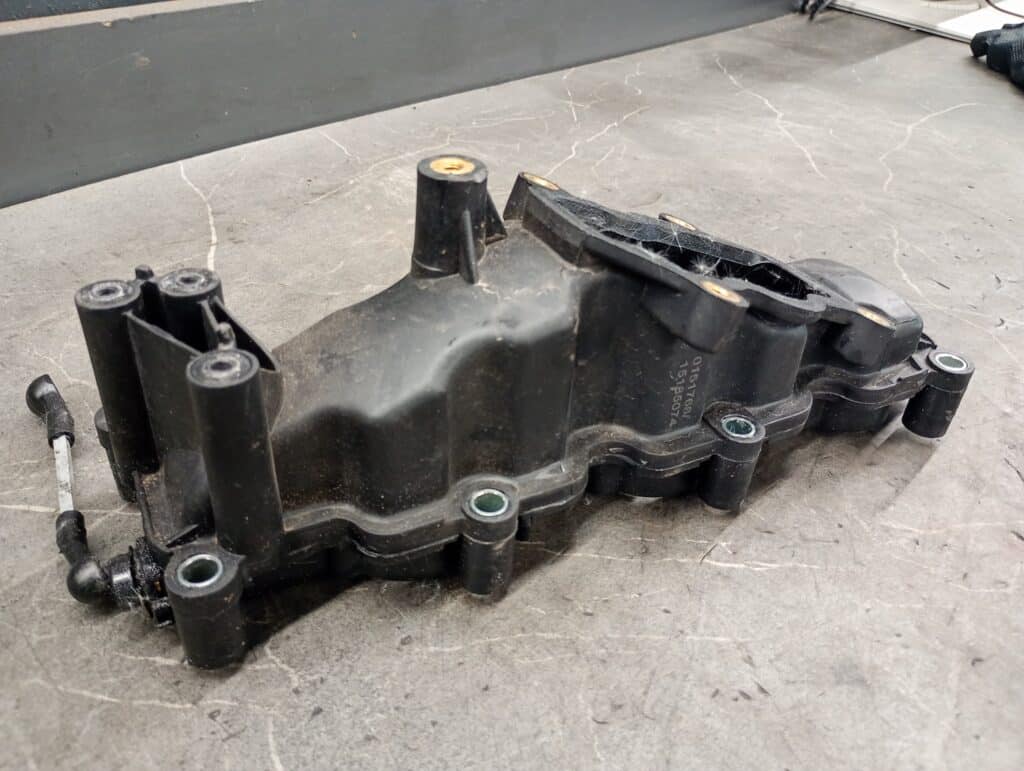 15185074 Kolektor ssący Audi A4 B7  3,0tdi