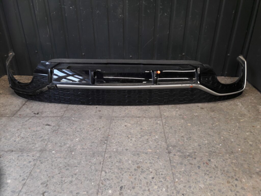 4m8807941f dokładka spoiler zderzaka tył tylna audi sq8 s-line
