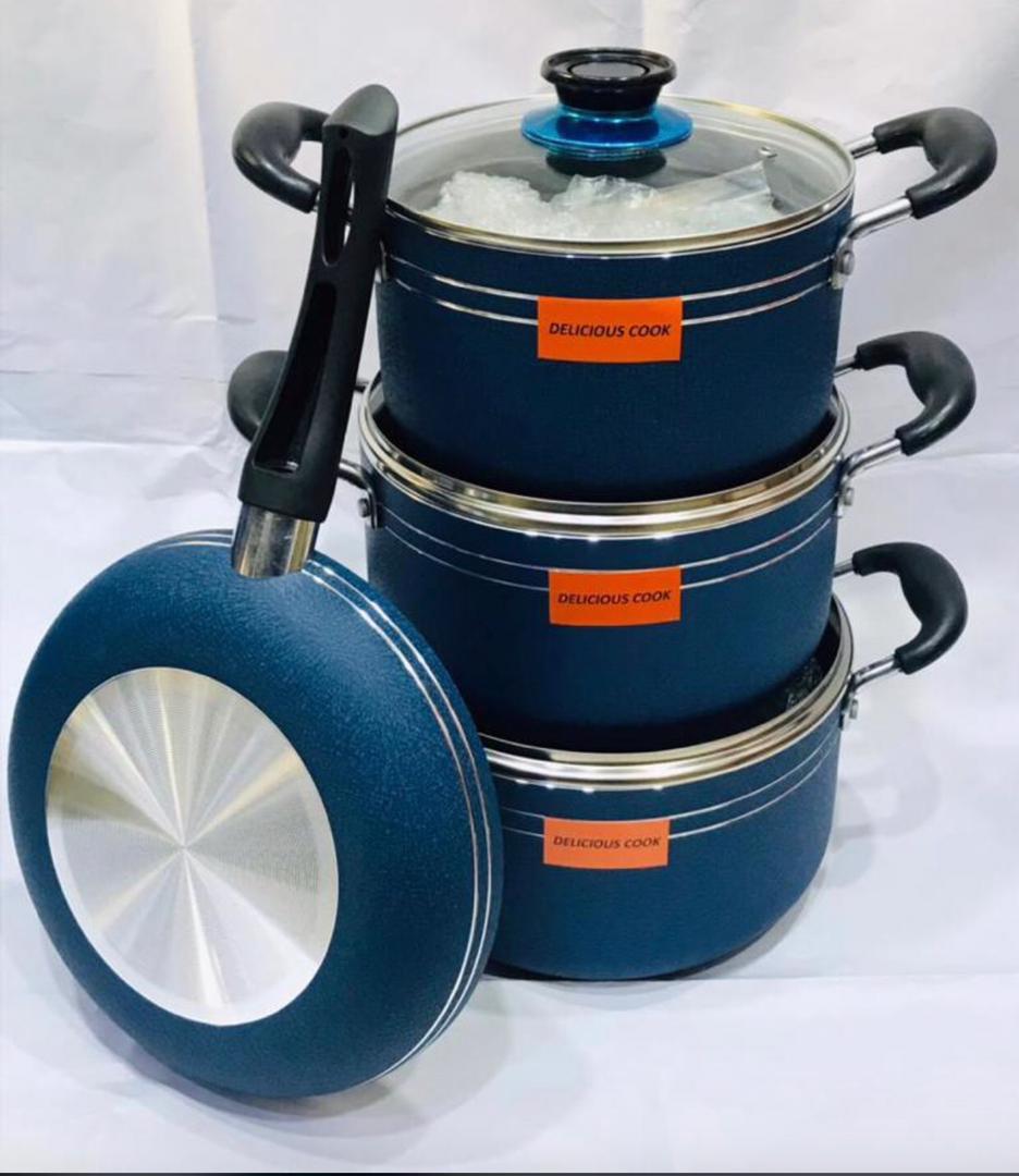 Non-Stick Blue Cookware Set with Frying Pan