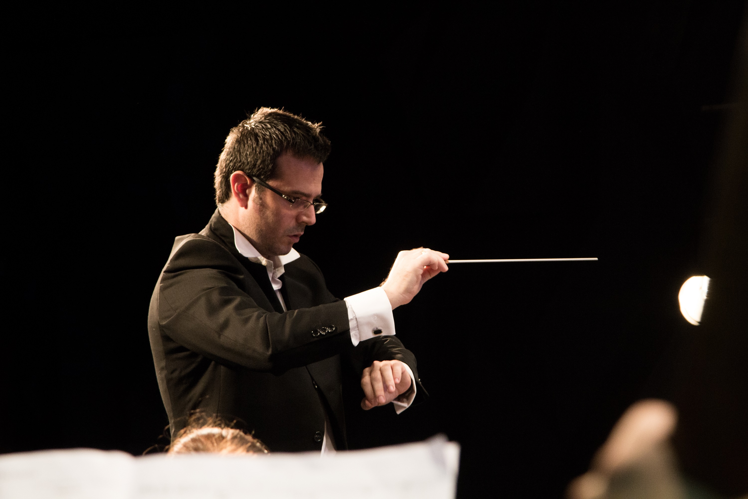 ד"ר זיו קוז'וקרו מונה למנצח הבית של הסינפונייטה הישראלית באר שבע