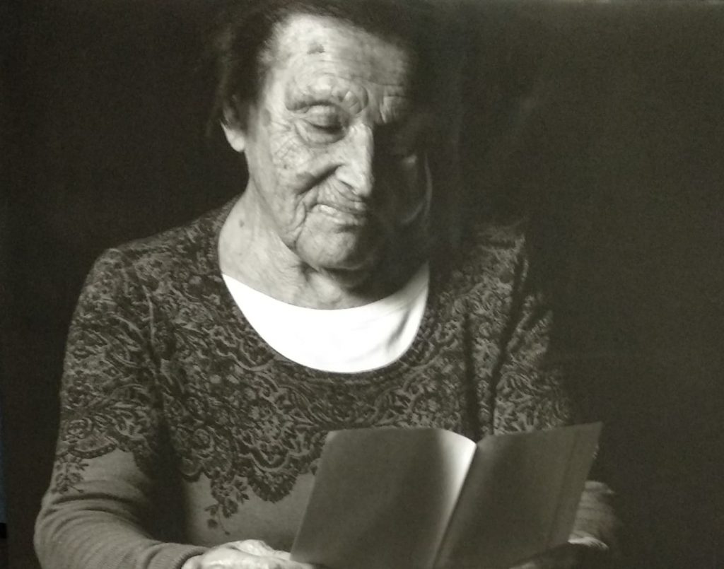 תערוכת צילום פורטרטים של שורדי השואה 