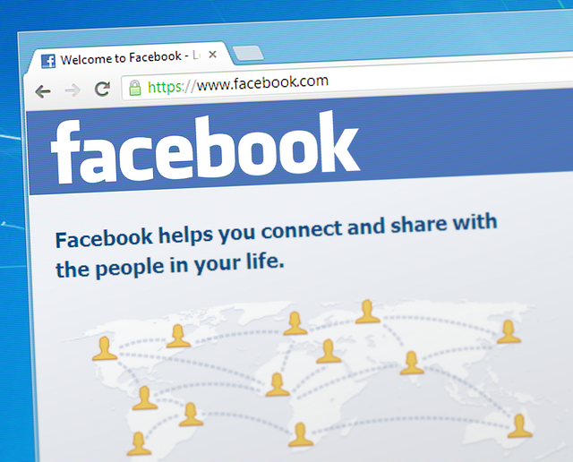 דף פייסבוק עסקי מול אתר כרטיס ביקור