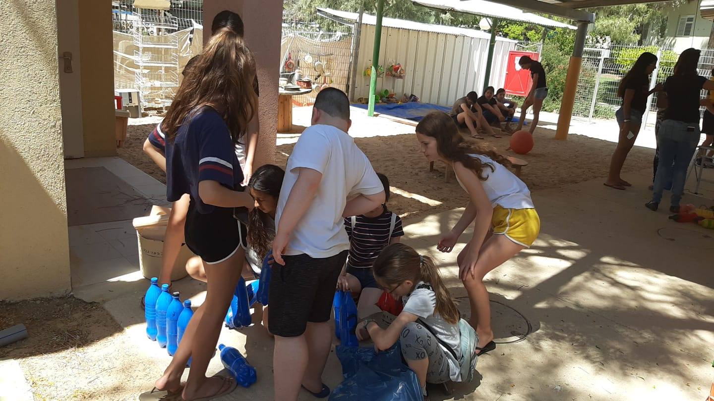 נוער בית קמה בנו משחקים לגן מיוחד בבני שמעון