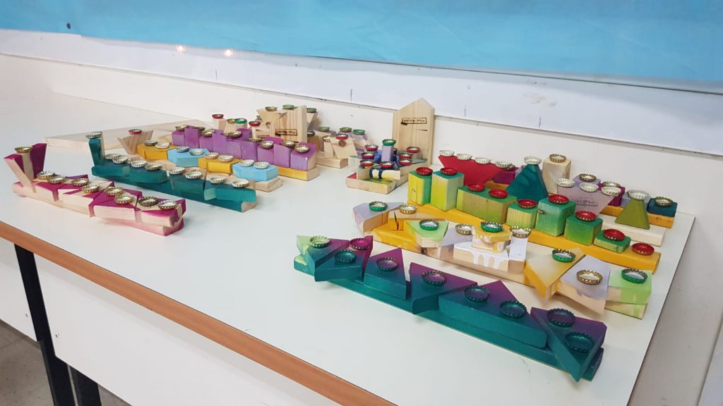 חנוכיות עם קטע