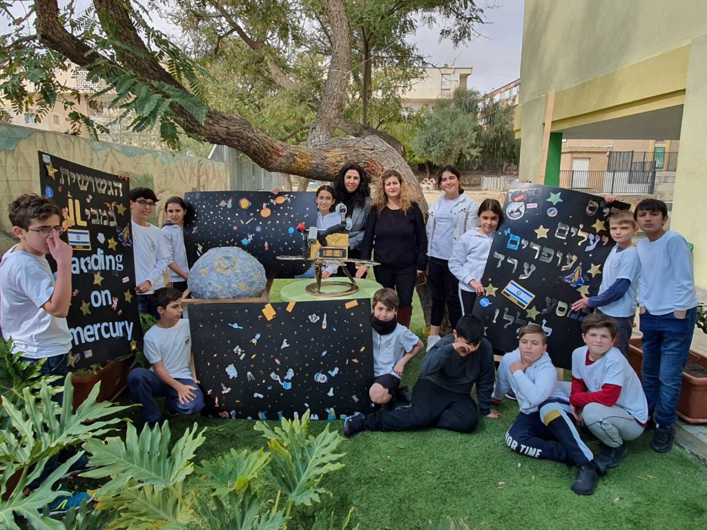 תלמידים מערד זכו במקום השני בתחרות הארצית לחקר החלל