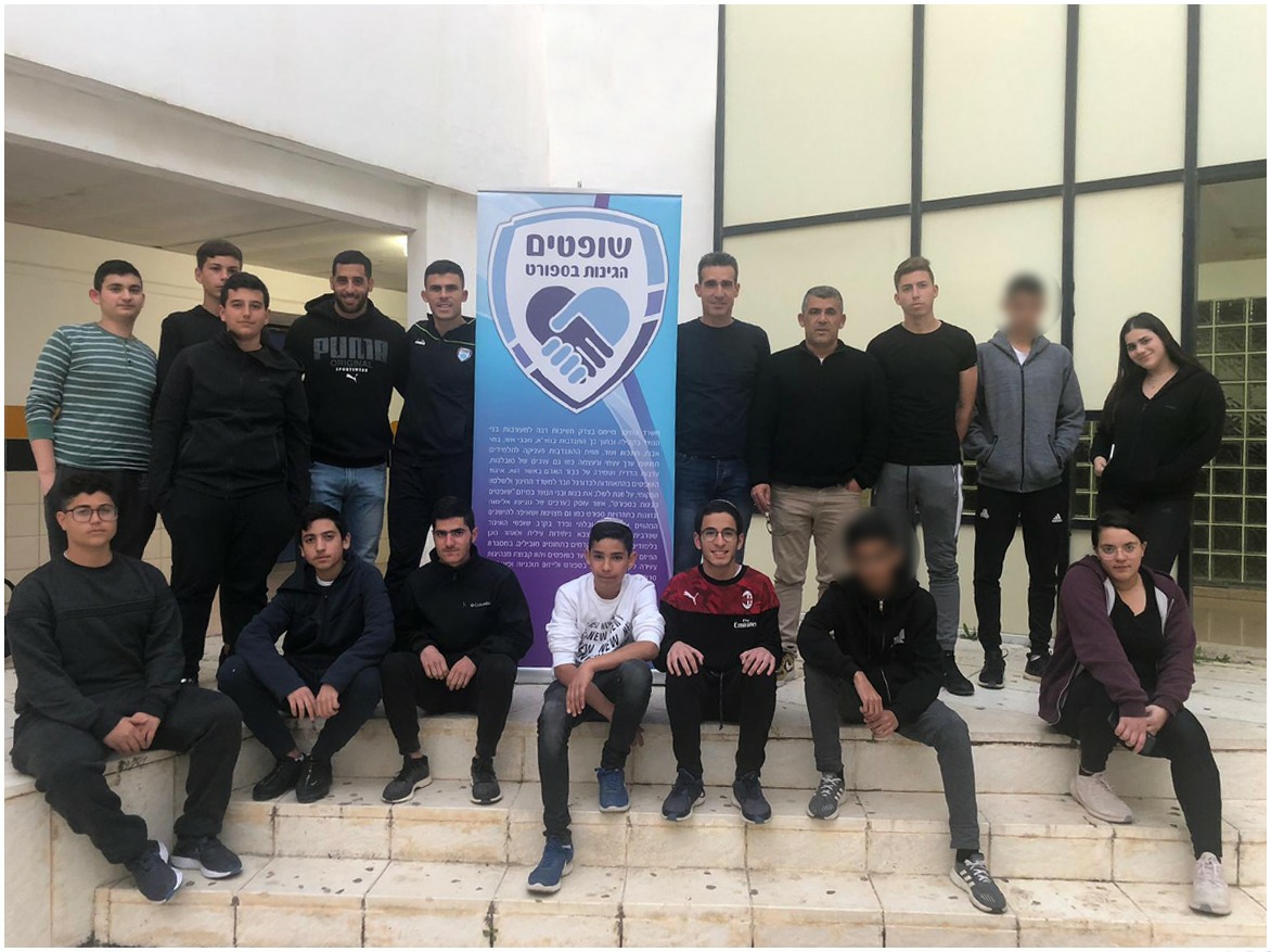 שופטים ה'דור הבא': 13 תלמידות ותלמידים מבאר שבע הוכשרו לראשונה כשופטי כדורגל במסגרת פרויקט מחויבות אישית