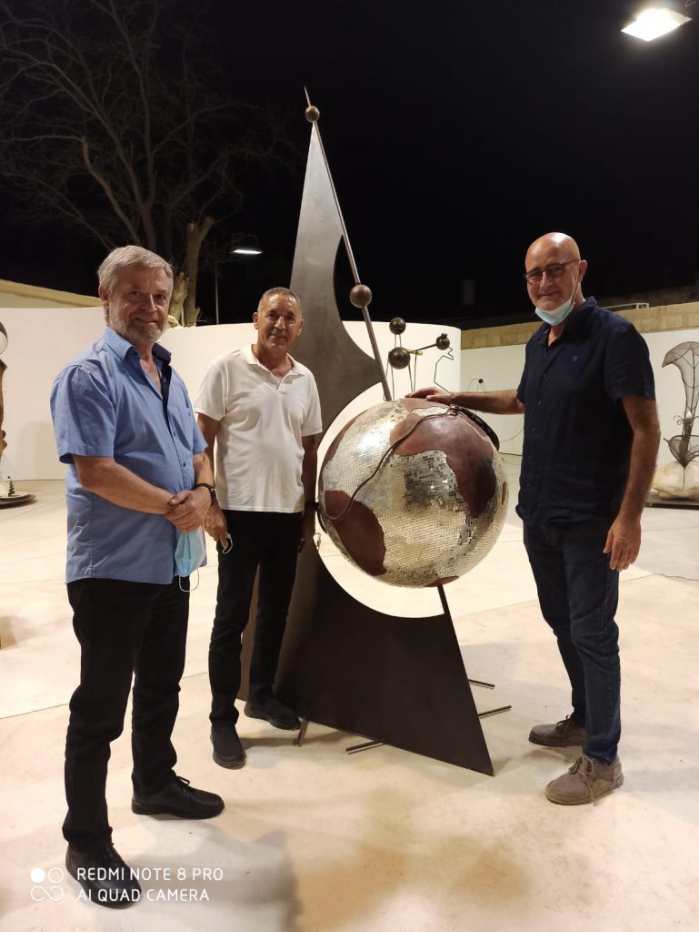 ביקור בגלריה 
