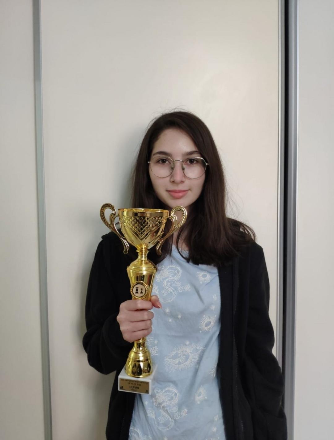 בצמרת אליפות הנערות בשחמט: סשה שמחייב תלמידת אמית מקיף באר שבע