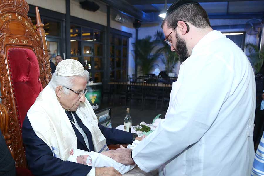 כך נבחר מוהל מומלץ בקרבה לאזור מגורינו