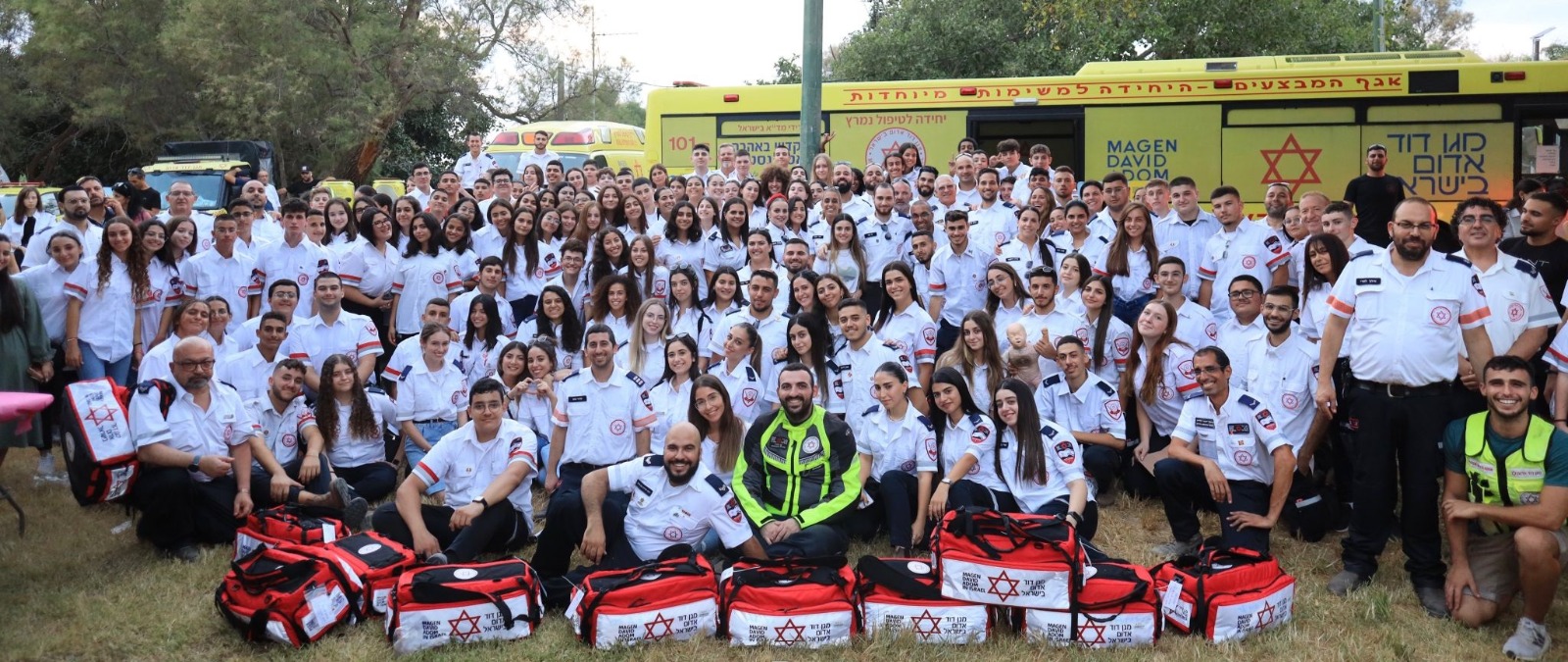 כ-150 חובשי רפואת חירום ובני נוער מגישי עזרה ראשונה חדשים הצטרפו למשפחת מד"א בתחנת אשקלון