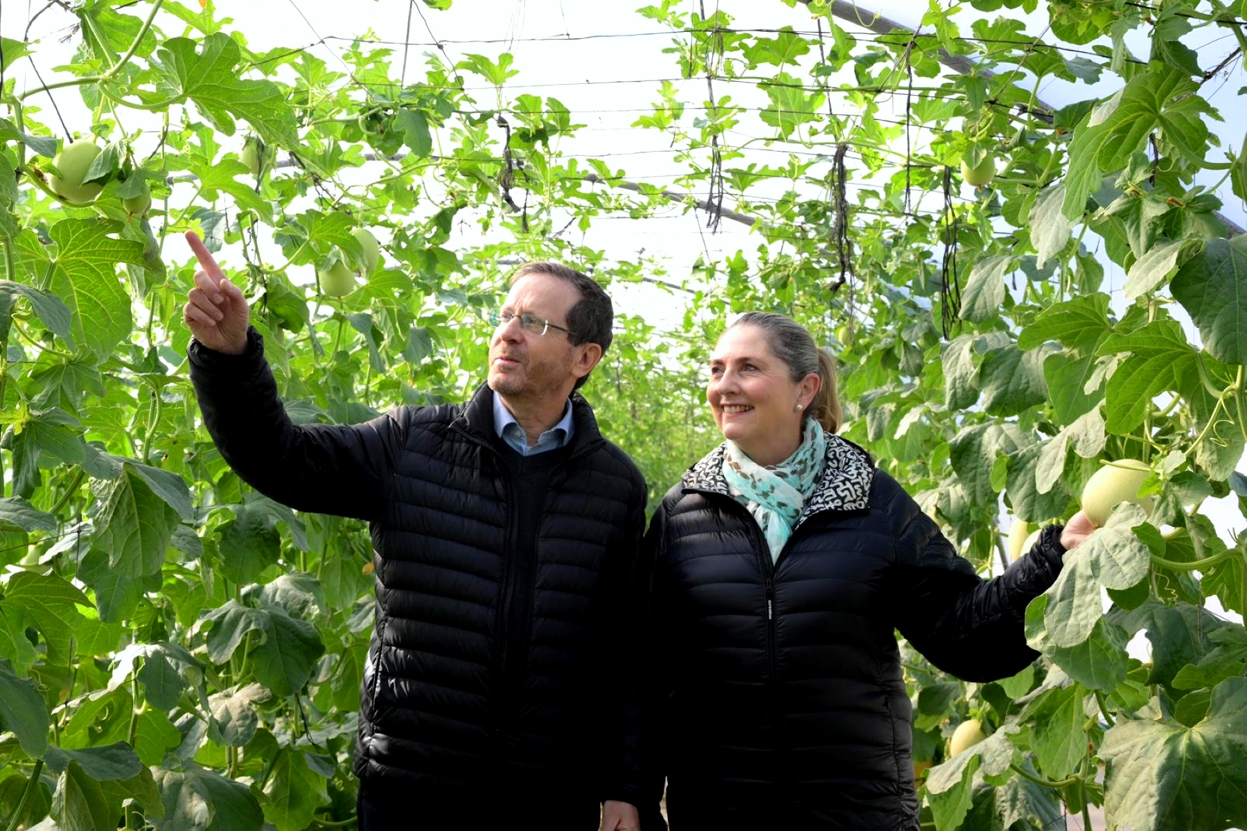 מועצה אזורית הערבה התיכונה אירחה את נשיא המדינה יצחק הרצוג ורעייתו בתחומי חקלאות, פיתוח ודמוגרפיה מתחדשת ביישובי הערבה