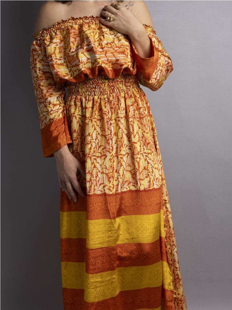 Abito Lungo Etnico con Scollo a Barca arancione – Radha