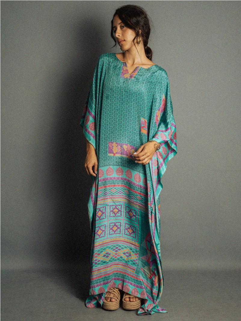 Caftano Lungo celeste con fiori