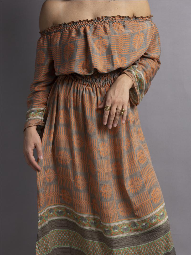 Abito Lungo Etnico con Scollo a Barca salmone e grigio – Radha