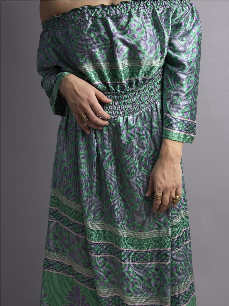 Abito Lungo Etnico con Scollo a Barca Verde e grigio – Radha