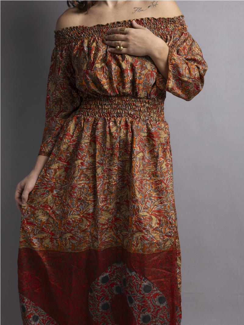 Abito Lungo Etnico con Scollo a Barca rosso – Radha