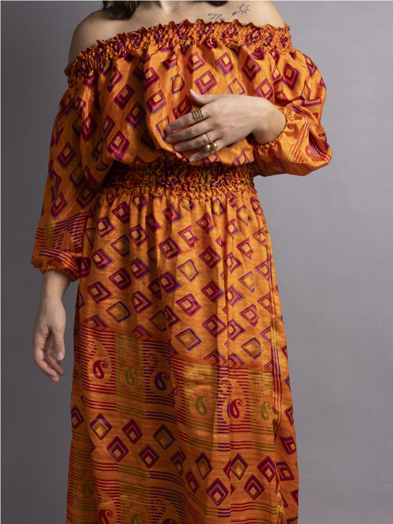 Abito Lungo Etnico con Scollo a Barca arancione – Radha