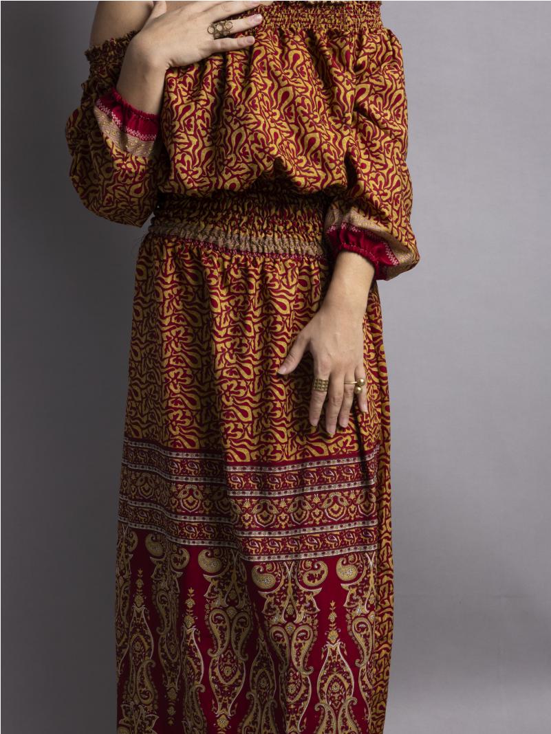 Abito Lungo Etnico con Scollo a Barca rosso e arancione – Radha