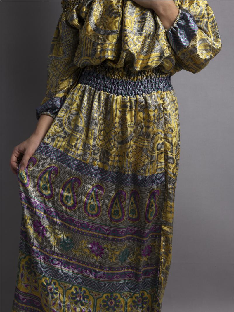 Abito Lungo Etnico con Scollo a Barca giallo – Radha