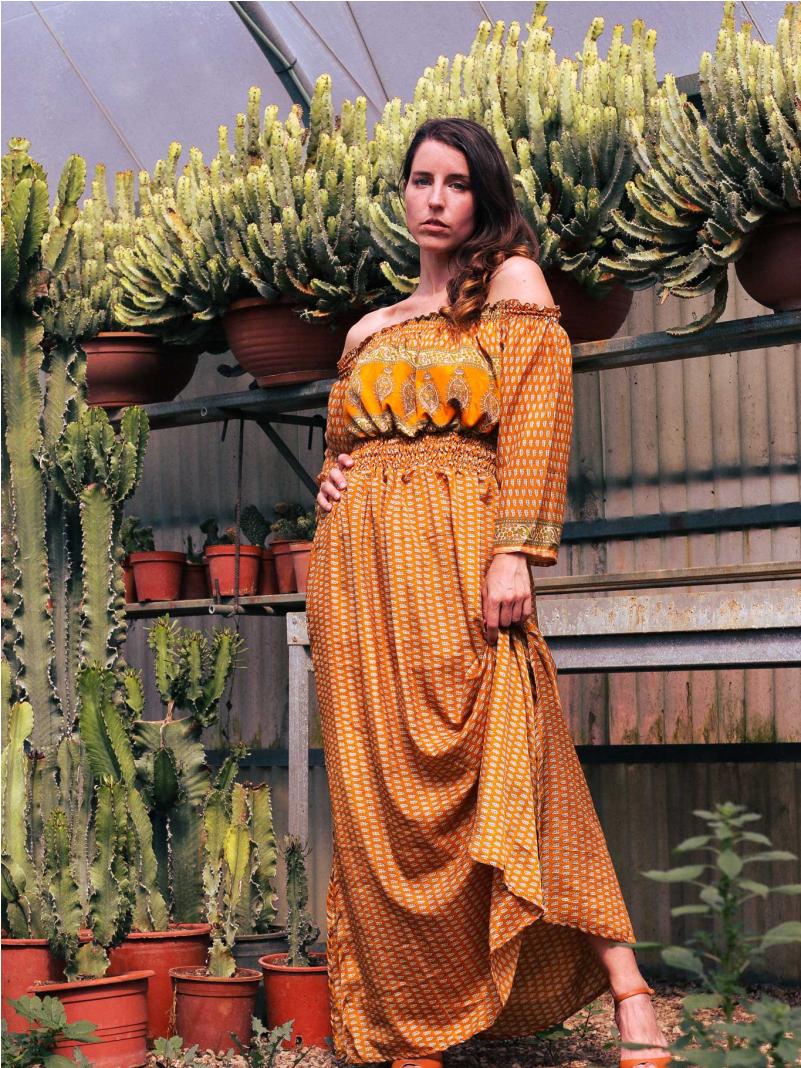 Abito Lungo Etnico con Scollo a Barca - Radha