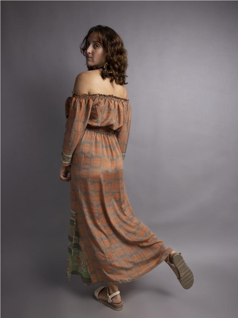 Abito Lungo Etnico con Scollo a Barca salmone e grigio – Radha