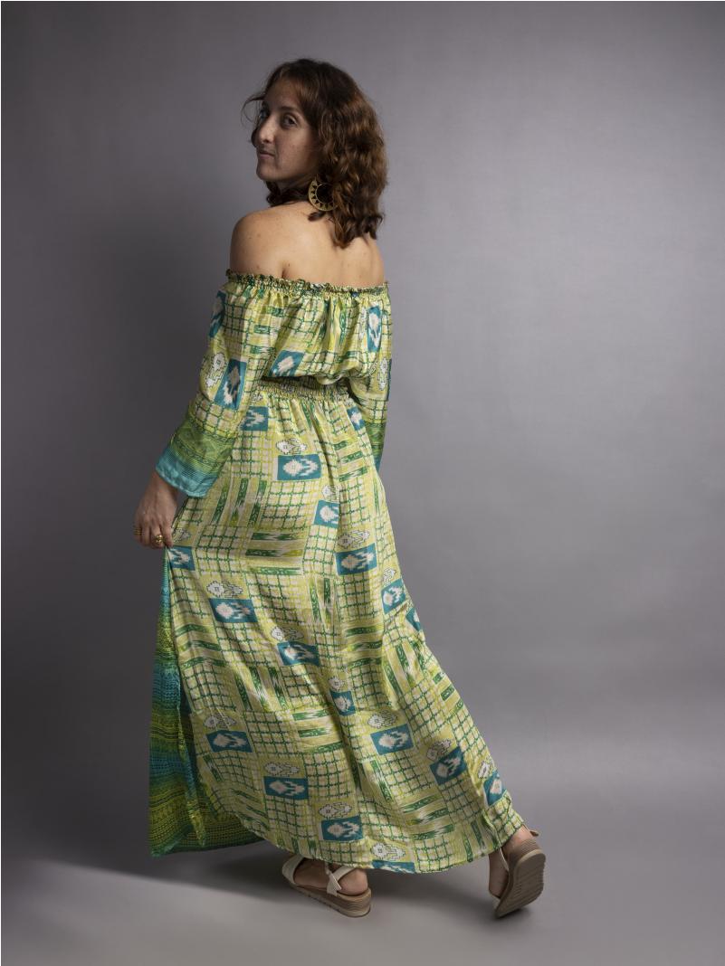 Abito Lungo Etnico con Scollo a Barca Verde chiaro – Radha