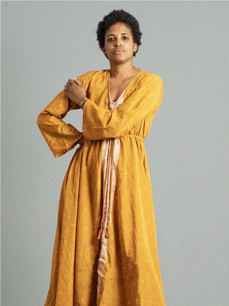 Abito con schiena scoperta giallo – Sikh