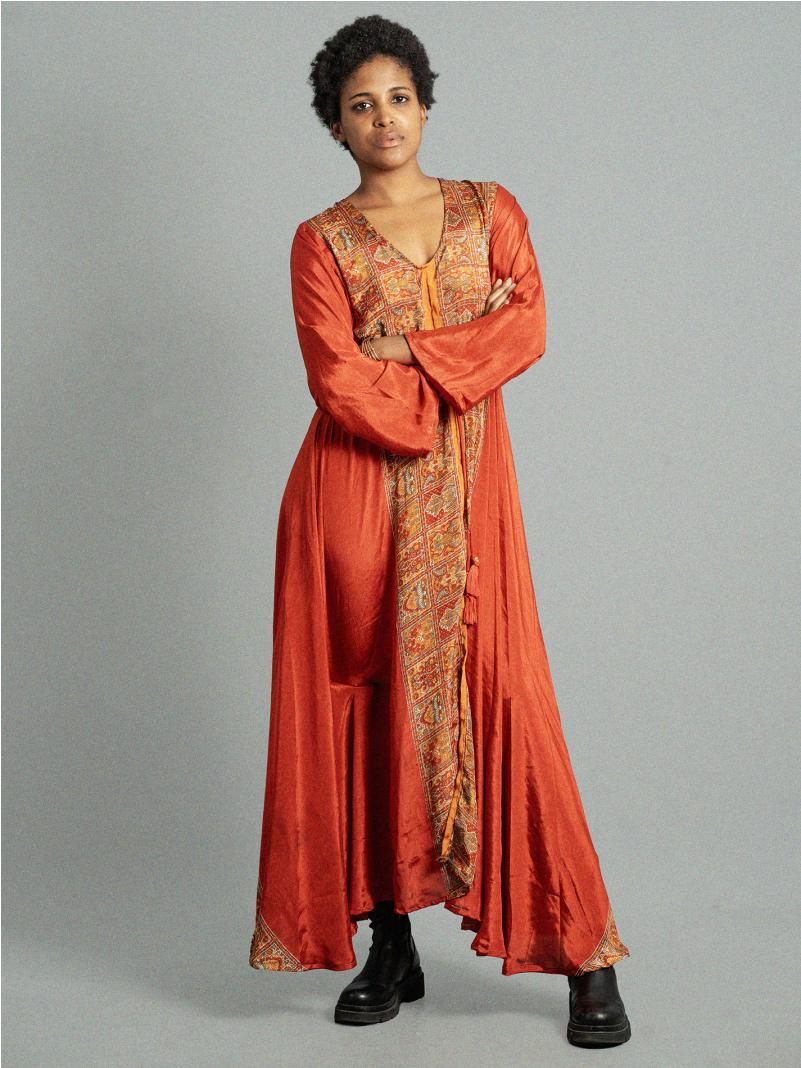 Abito con schiena scoperta rosso – Sikh