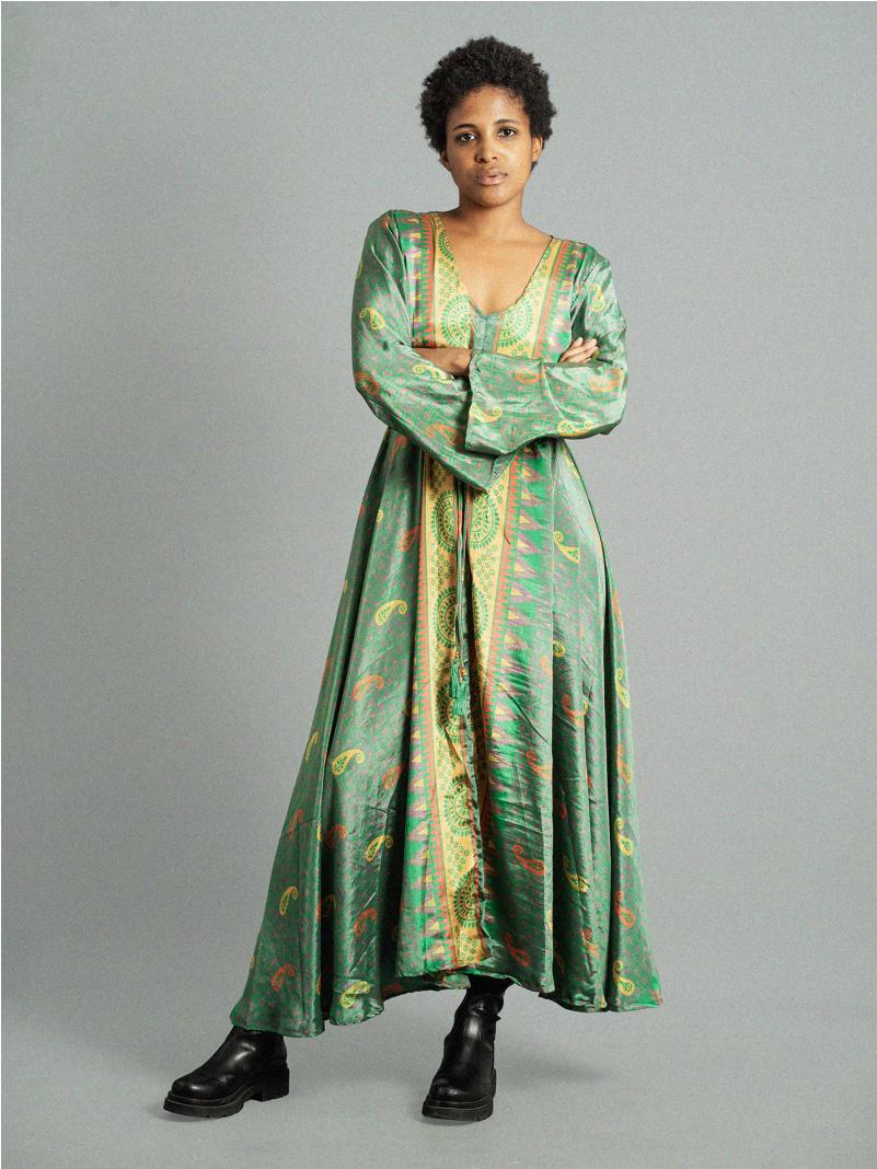 Abito con schiena scoperta verde – Sikh