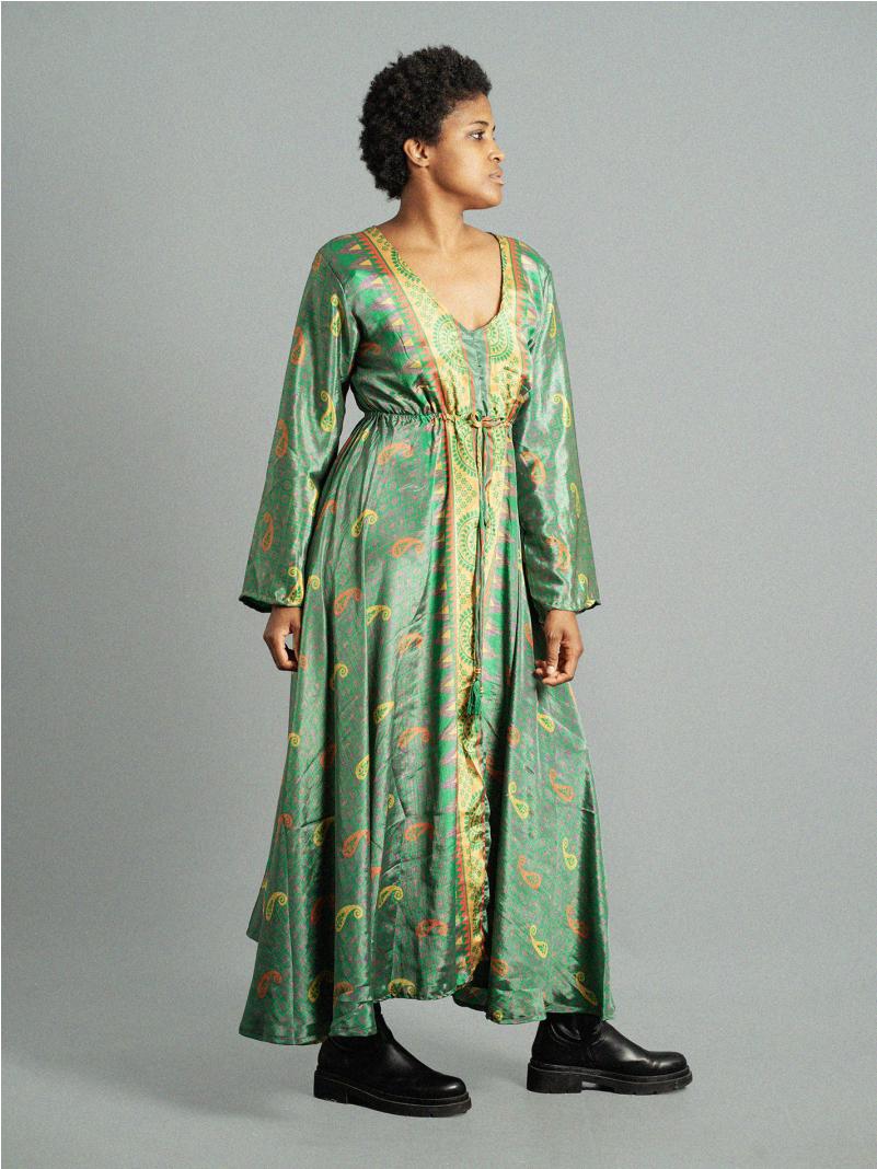 Abito con schiena scoperta verde – Sikh