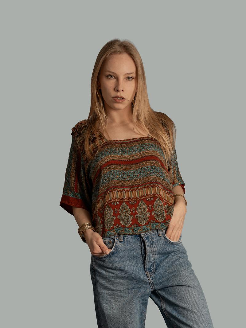 Choli Top Tradizionale rosso e blu