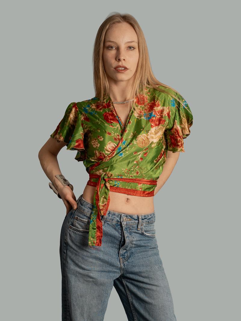 Wrap Top verde con fiori – Bengala