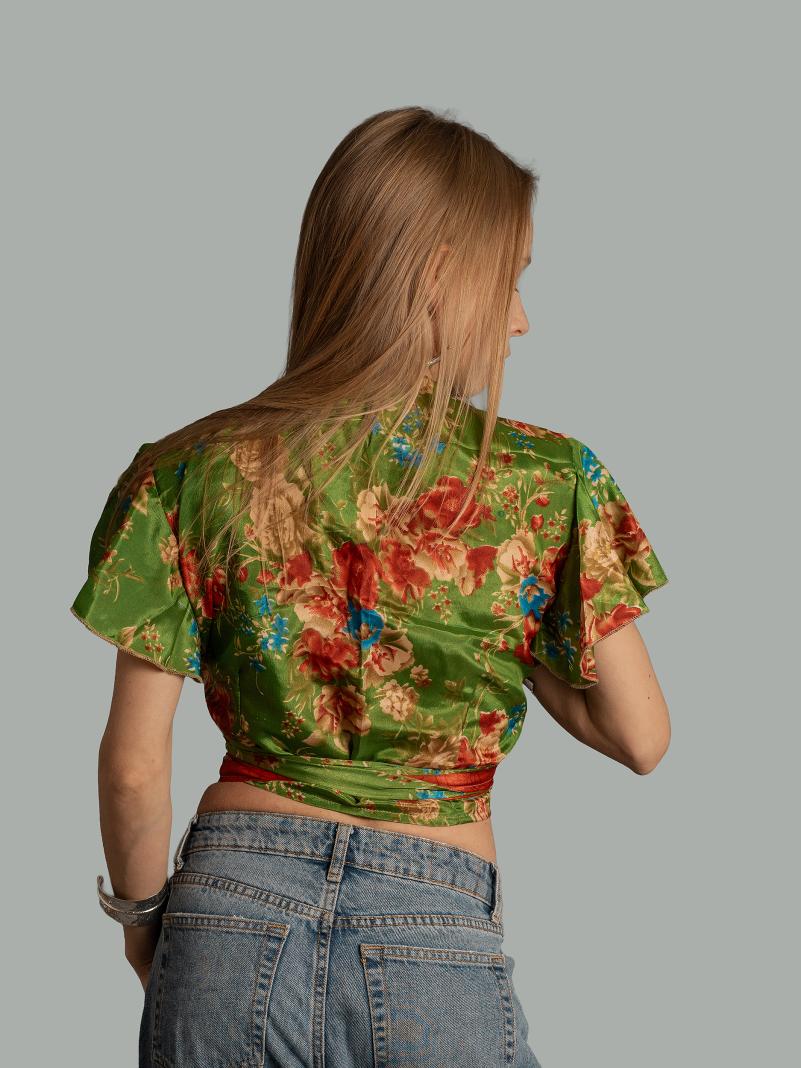 Wrap Top verde con fiori – Bengala
