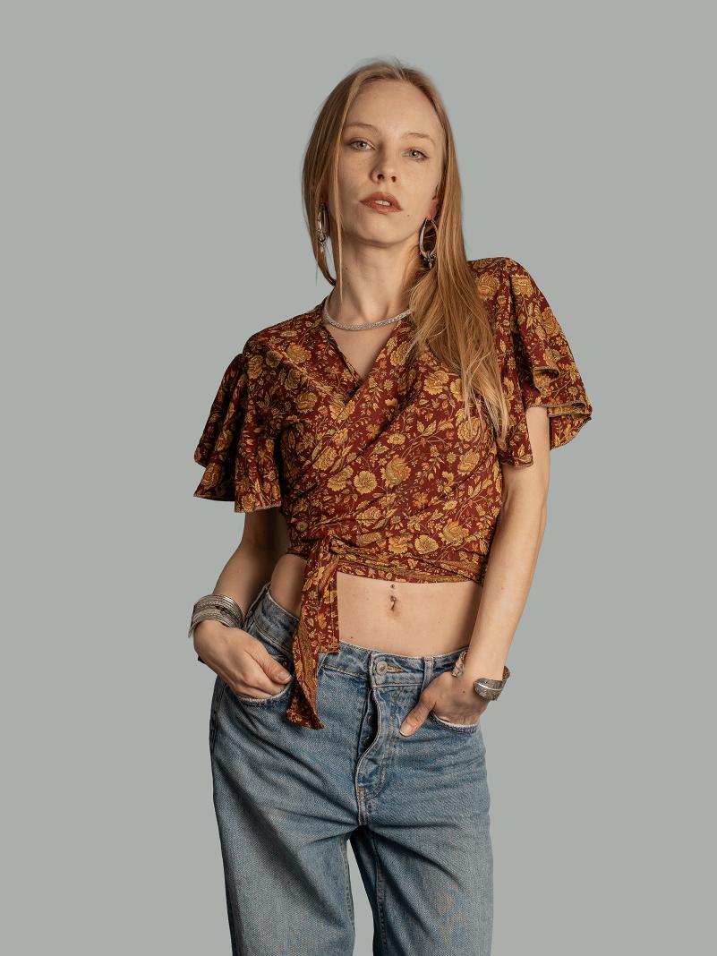 Wrap Top rosso con fiori – Bengala