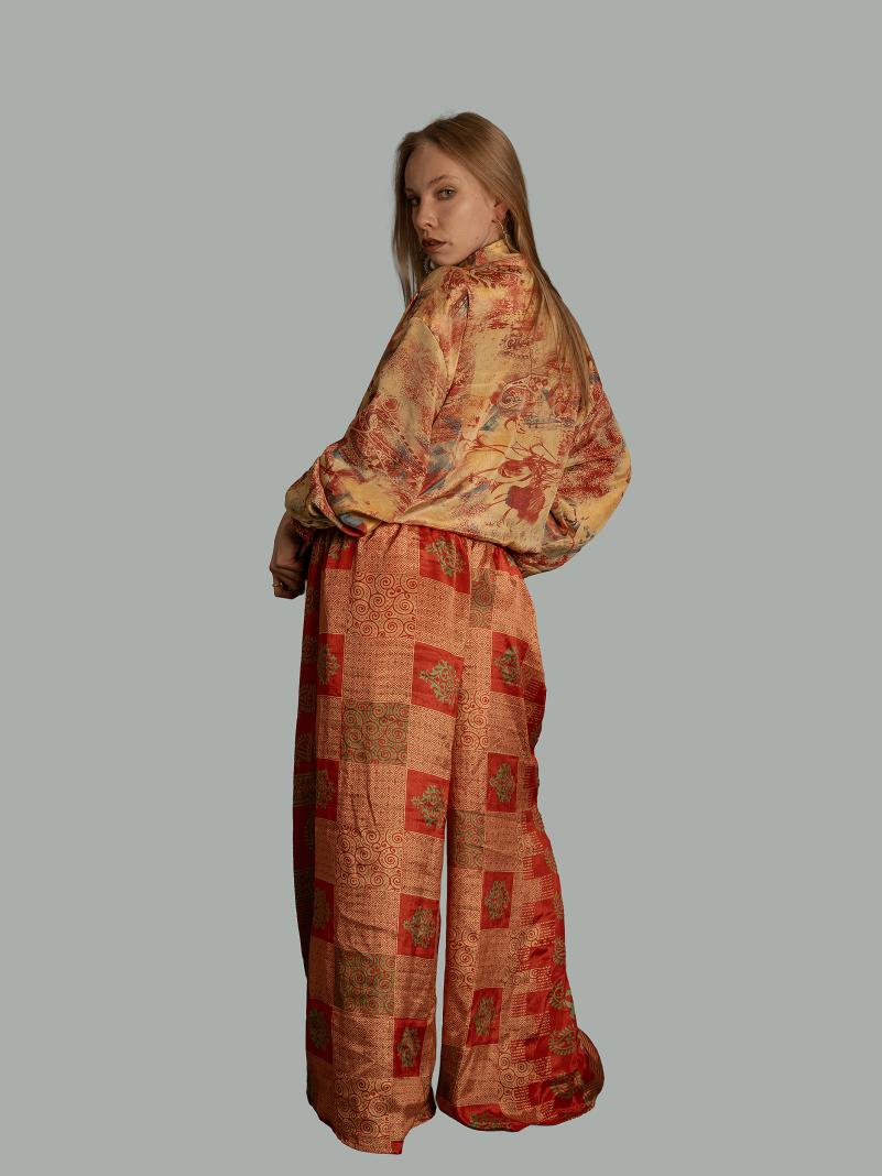 Pantalone rosso - Lucknow