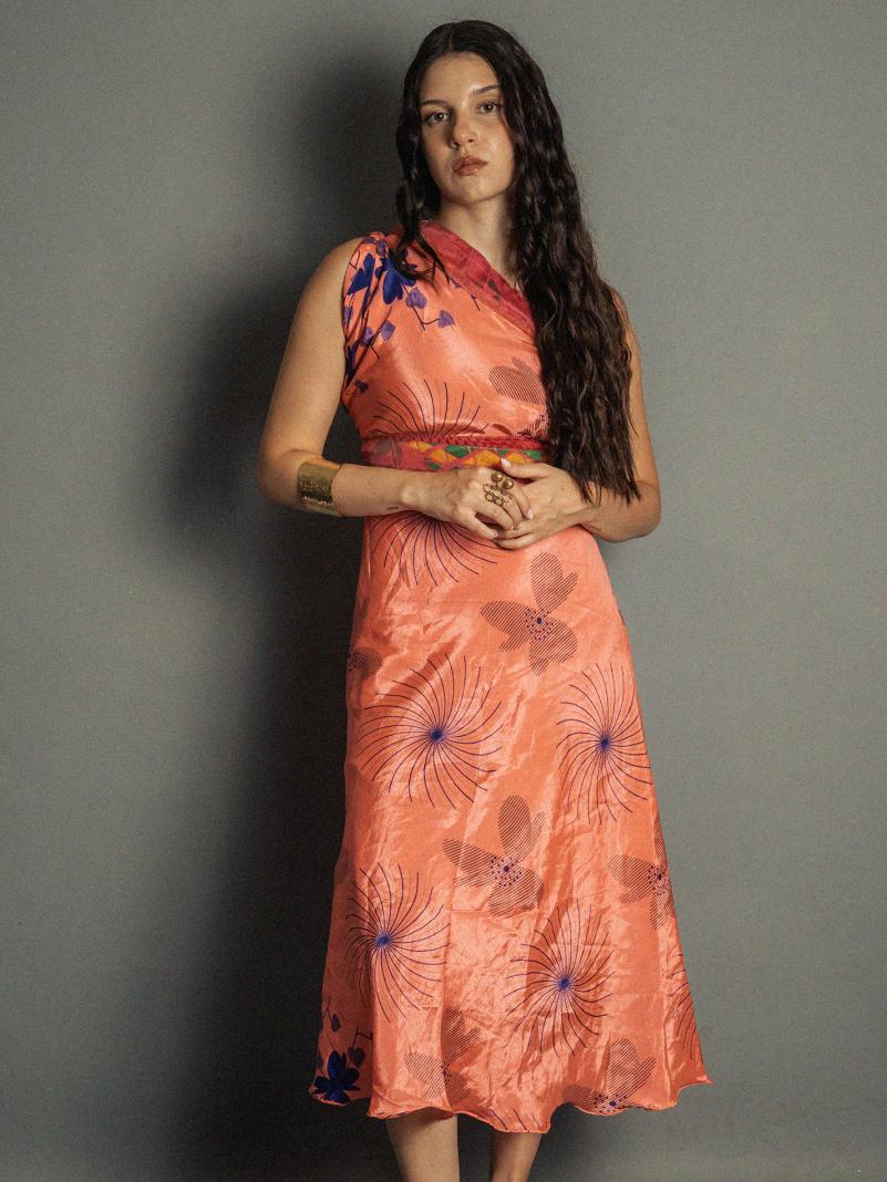 Gonna etnica lunga a portafoglio rosso e rosa – India