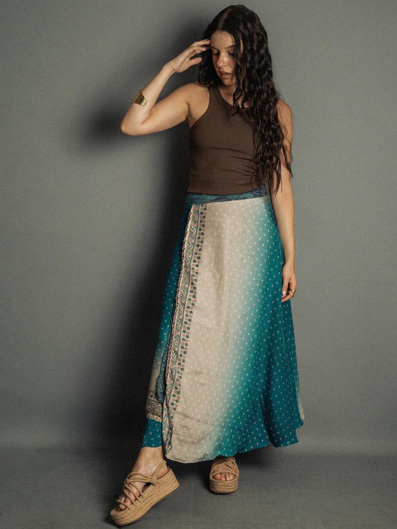 Gonna etnica lunga a portafoglio blu – India