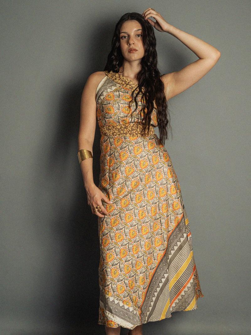 Gonna etnica lunga a portafoglio marrone e arancione – India