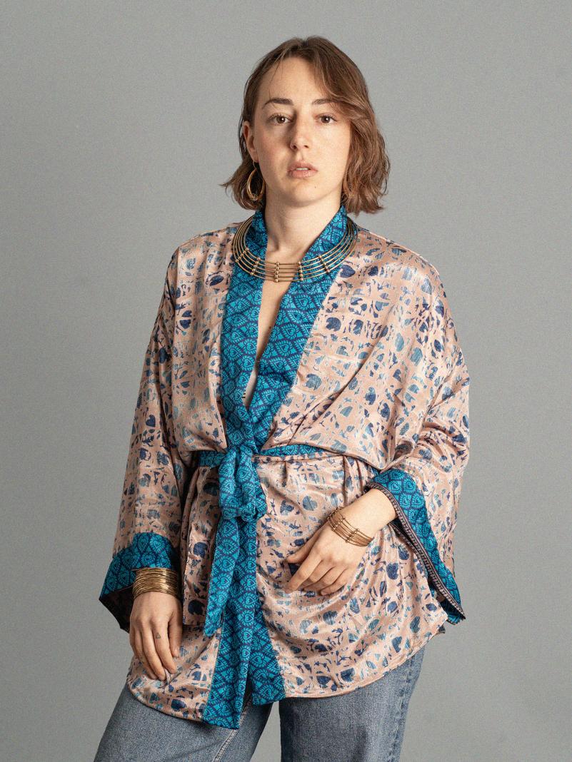 Kimono corto dettagli blu - Kerala