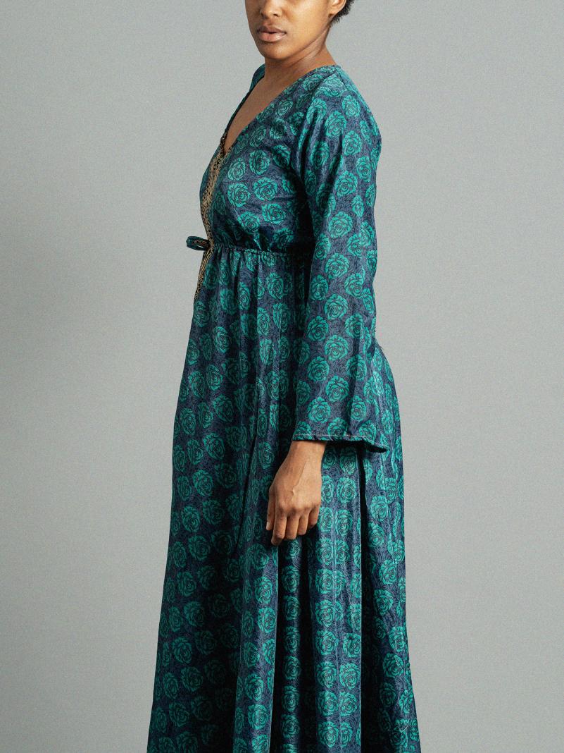 Abito con schiena scoperta blu – Sikh