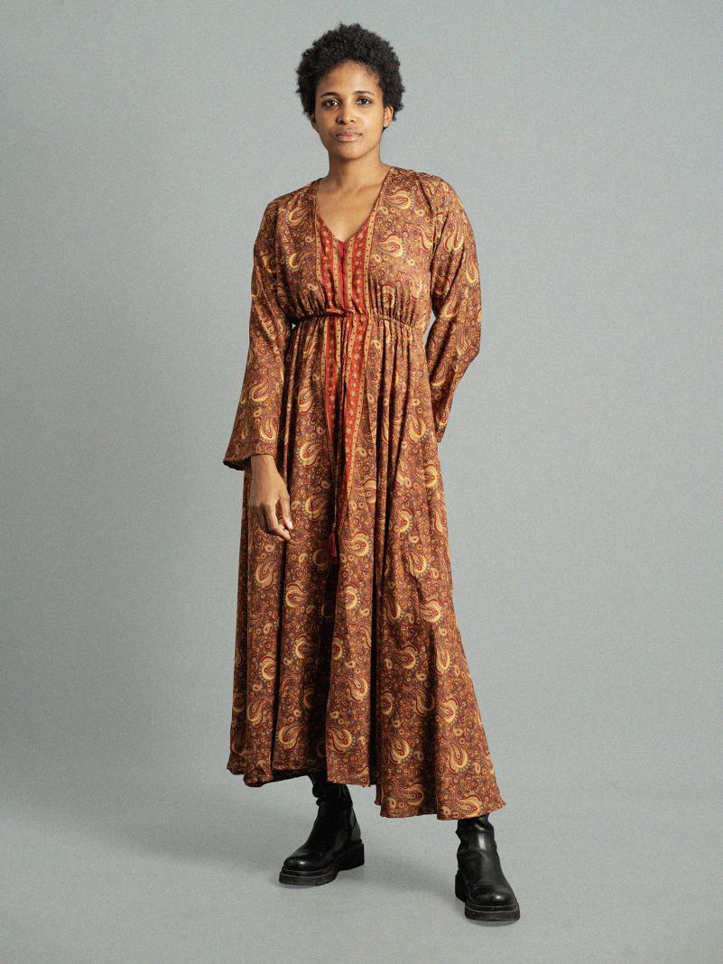 Abito con schiena scoperta rosso – Sikh