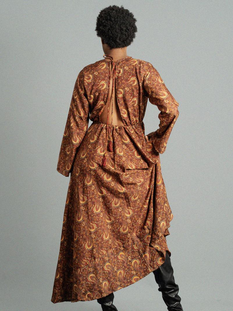 Abito con schiena scoperta rosso – Sikh