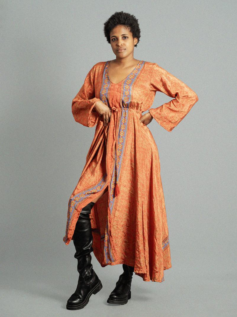 Abito con schiena scoperta arancione – Sikh