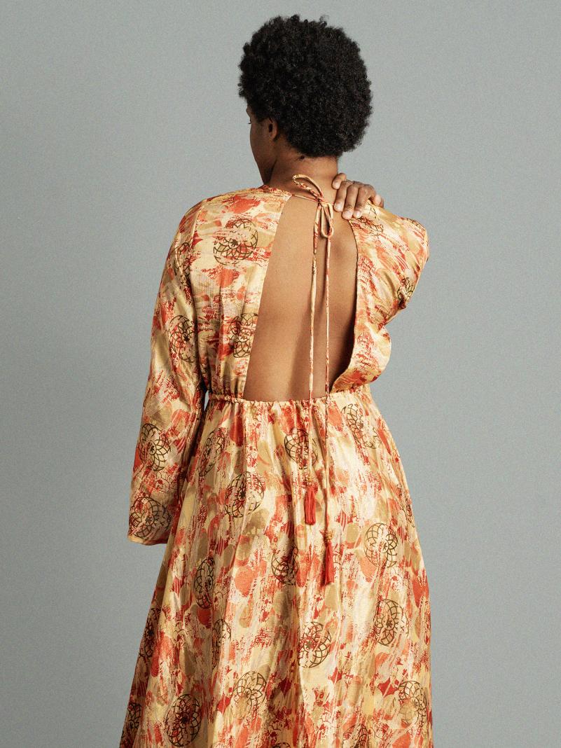 Abito con schiena scoperta zig zag – Sikh