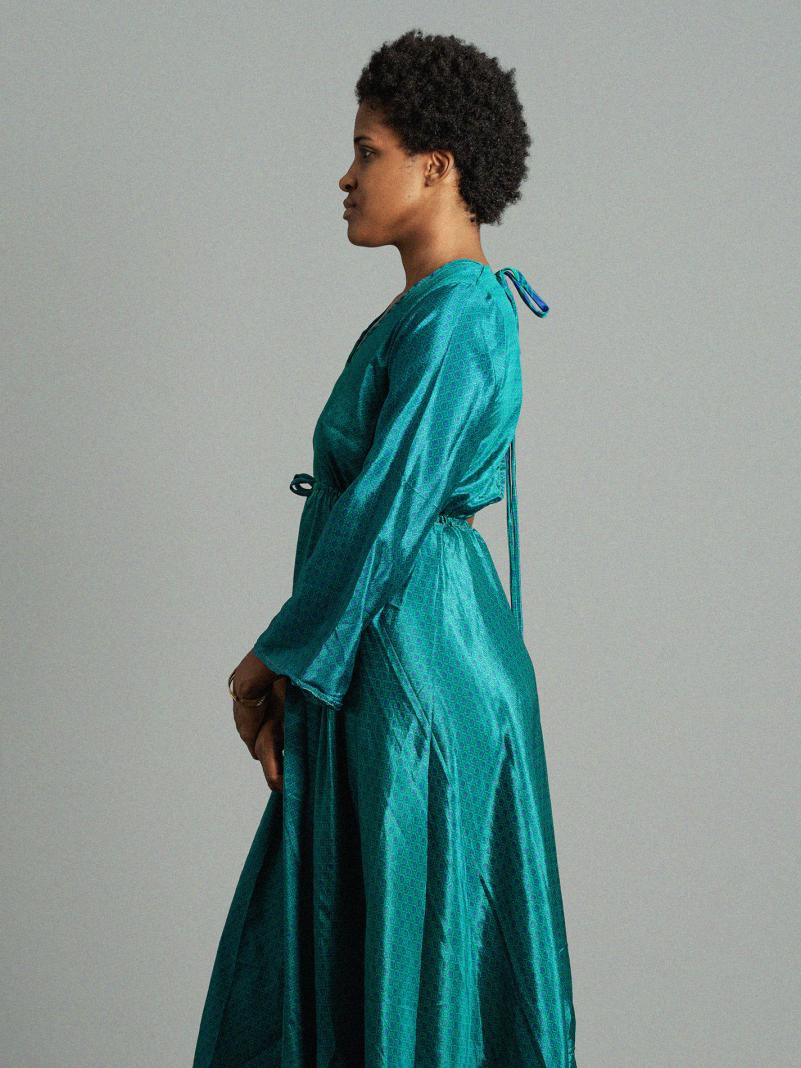 Abito con schiena scoperta acquamarina – Sikh