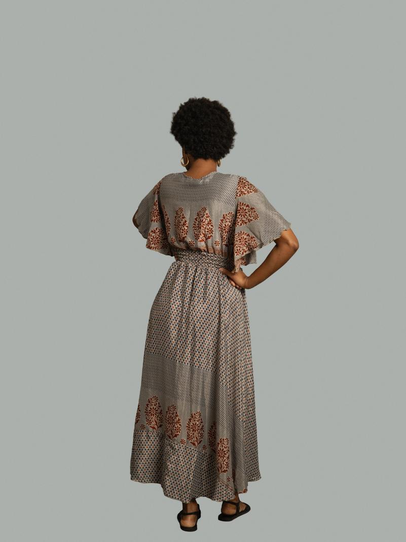 Abito lungo maniche corte beige dettagli blu - Parvati