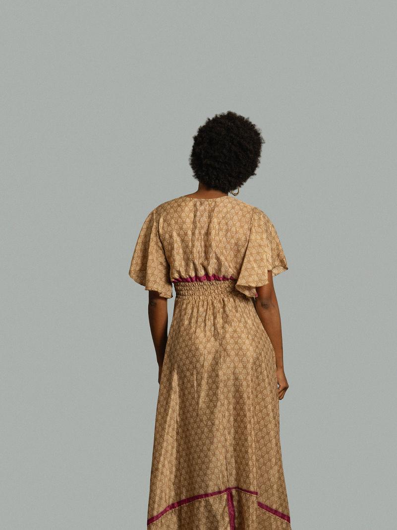 Abito lungo maniche corte ocra linee viola e rosa - Parvati